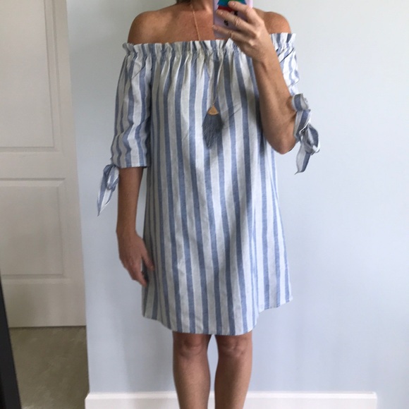 Striped Off the Shoulder Dress - Picture 4 of 7